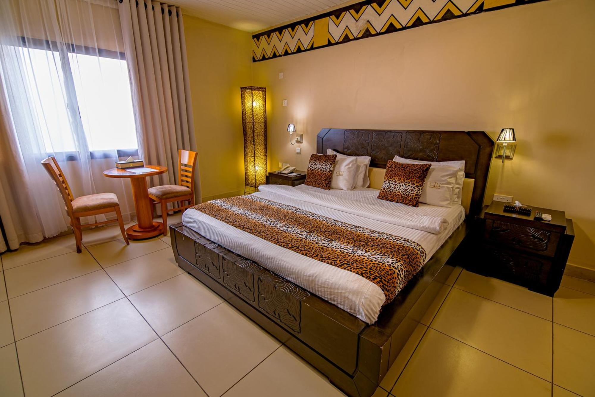 The Country Lodge Hotel Freetown Eksteriør billede