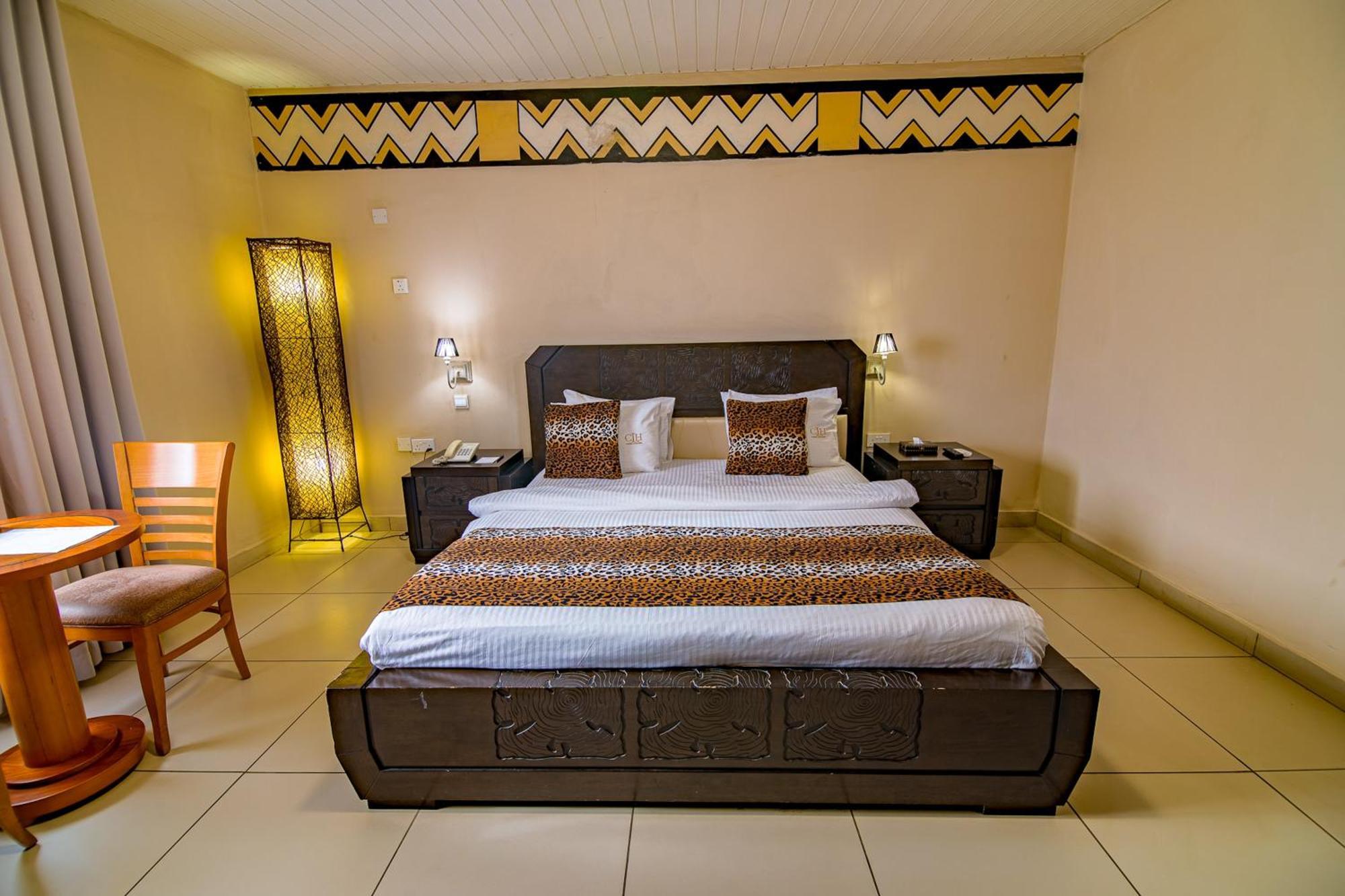 The Country Lodge Hotel Freetown Eksteriør billede