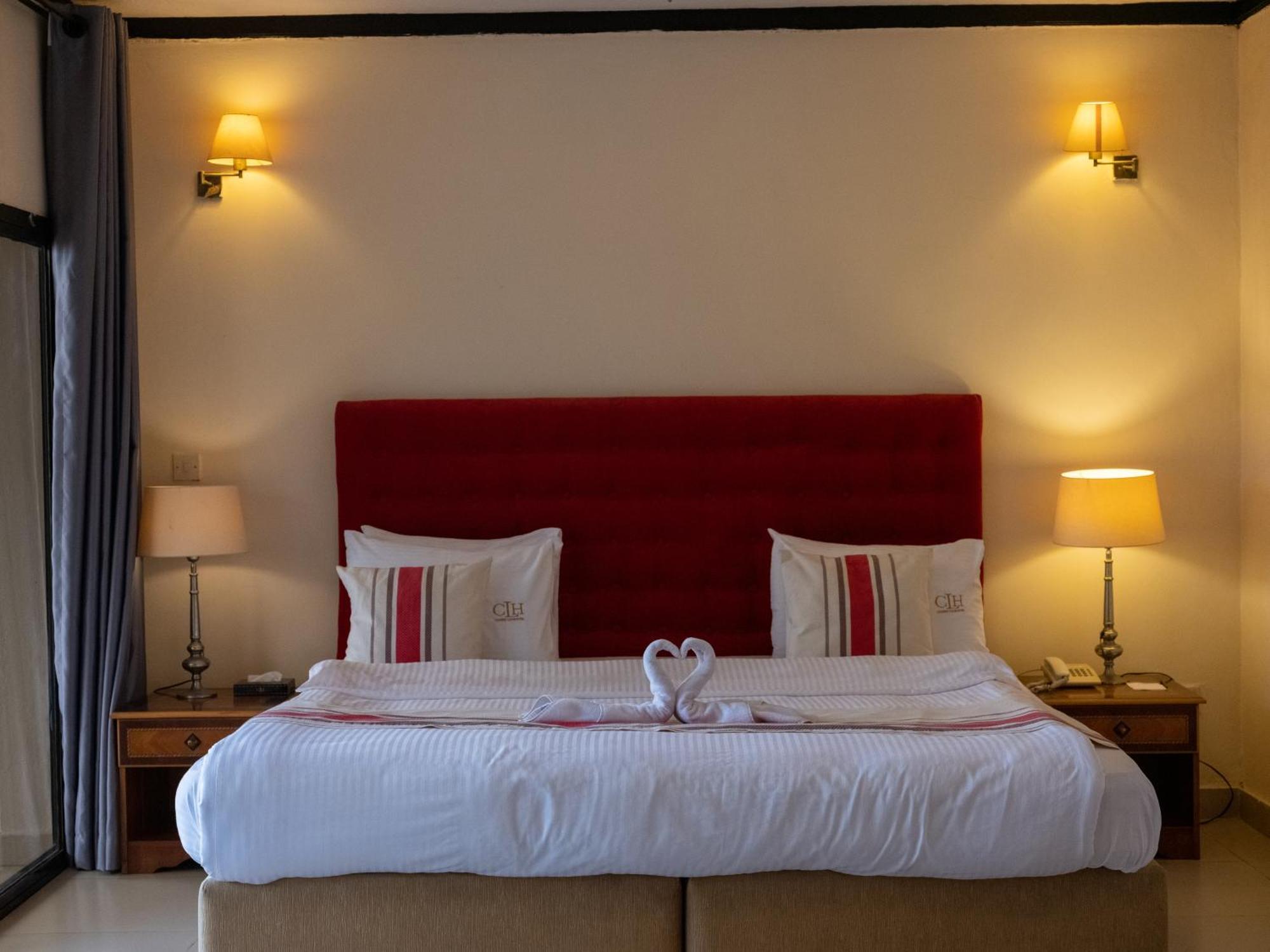 The Country Lodge Hotel Freetown Eksteriør billede