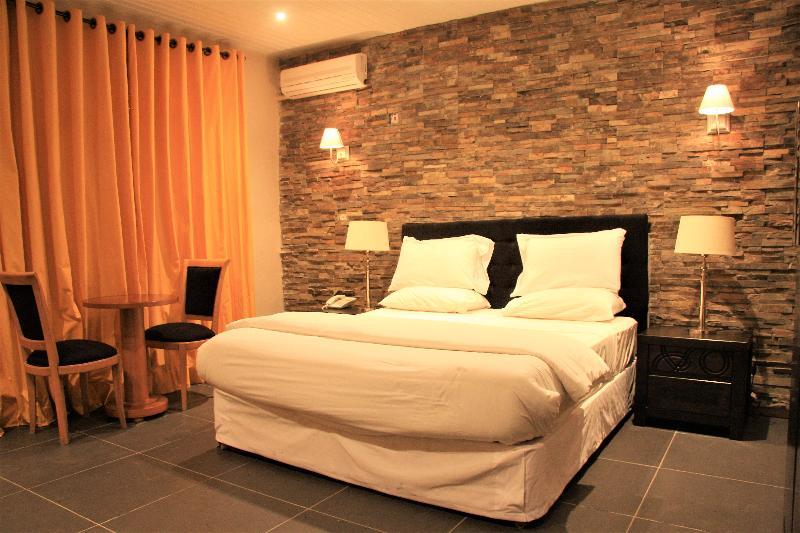 The Country Lodge Hotel Freetown Eksteriør billede